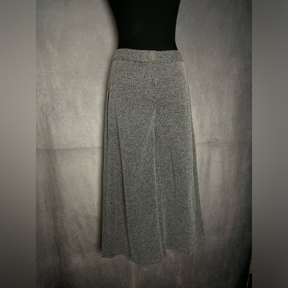 Ann Taylor Gray Wide Leg pant - Picture 2 of 8